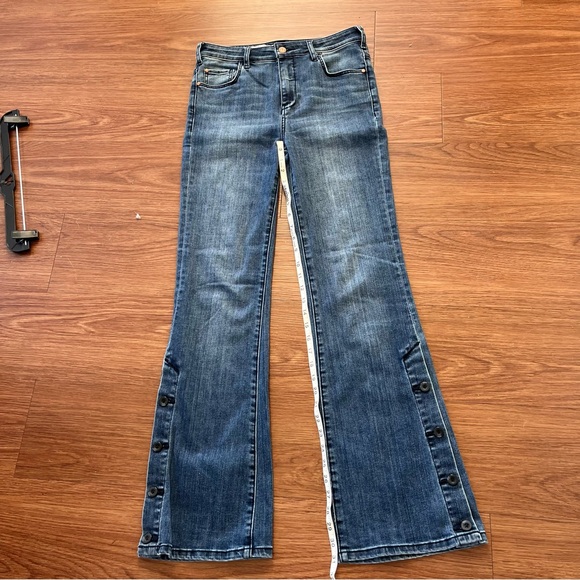 Anthropologie Pilcro high waist bootcut. Flared with button detail on leg. 28 - Picture 5 of 9